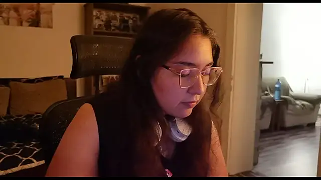 חדר צ'אט בשידור חי של RosieBonbon