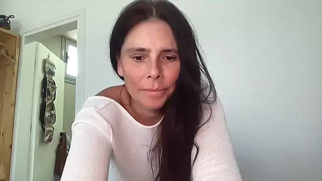 غرفة دردشة JadeLucy المباشرة