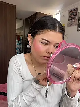 Camila_Duarte_2 Adlı Modelin Canlı Sohbet Odası