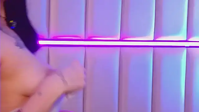Živá chatovací místnost NancyNoble_
