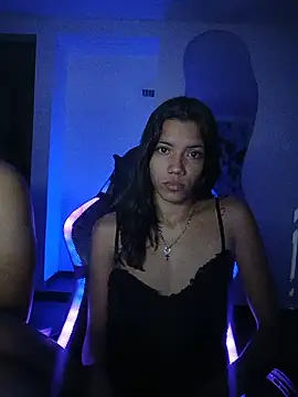 Sala de chat en directo de flaqui_linda