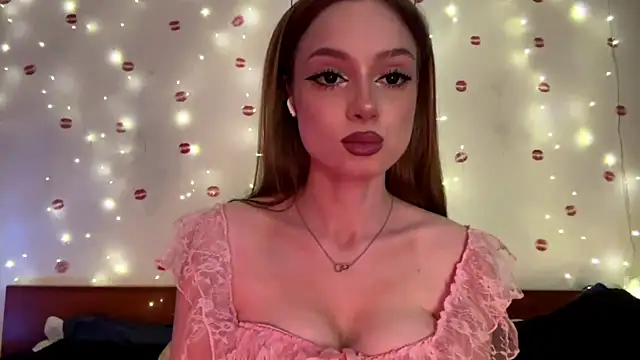 itskylieee's Live Chat Room