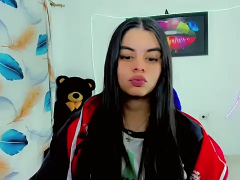 Seks show uživo modela maddison_ivannova na kameri