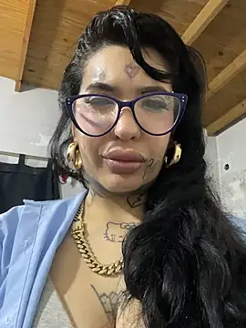 Sala de chat ao vivo de valenbaddie