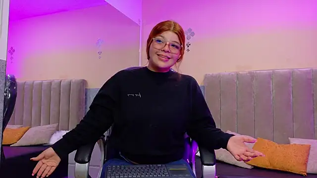 Онлайн чат ZoeeMartinezz_