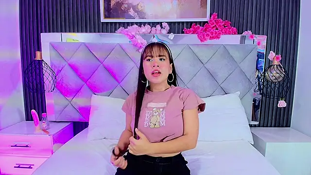 Pokój czatu na żywo – Aitana_Petite