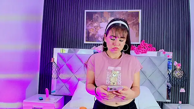 Aitana_Petite чат на живо