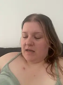 Chat ao vivo de Curvy_Vanilla