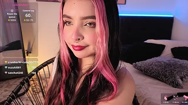 Maia_Mancini5's Live Chat Room