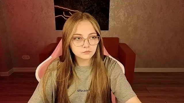 IdaRowe's Live Chat Room