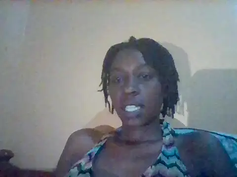 Zinnah_Q – live chatrum
