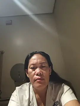 yensexy45's Live Chat Room