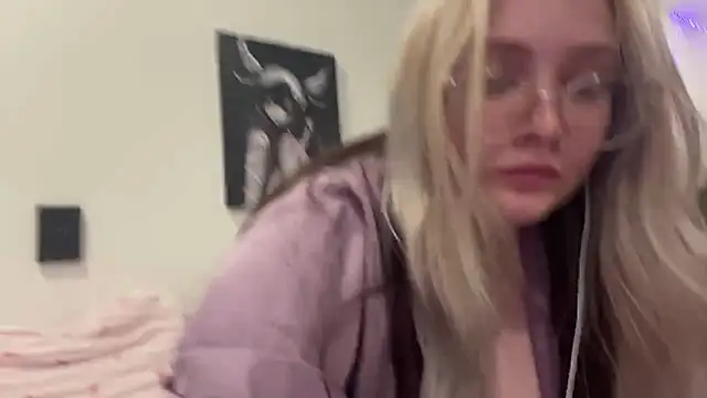 CamilaBrugliera's Live Chat Room