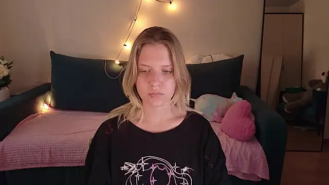 Chat soba uživo modela Viki_Charm