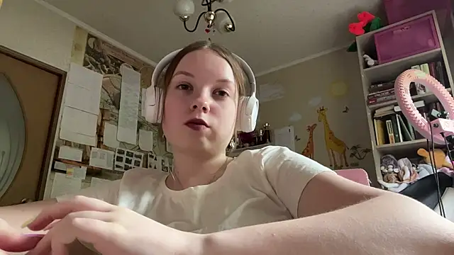 Aileyn's Live Chat Room