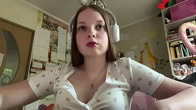 Aileyn élő chatszobája