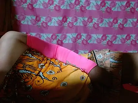 Itsme_Foxy_Shantale Adlı Modelin Canlı Sohbet Odası