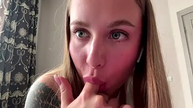 AliceIris Live Chatraum