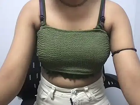 Živá chatovací místnost Hotty_Mannat1