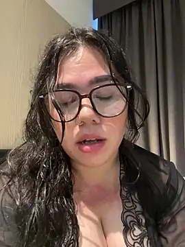bigasianpersuasion live sex-cam show