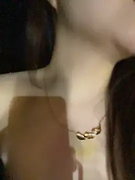 qianduoduo521のライブチャットルーム