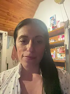 CatalinaSantana83: δωμάτιο απευθείας συνομιλίας