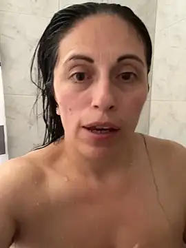CatalinaSantana83 Adlı Modelin Canlı Sohbet Odası