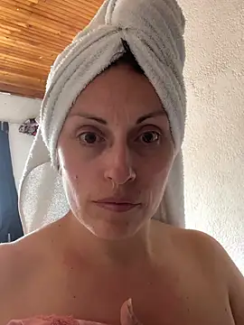 غرفة دردشة CatalinaSantana83 المباشرة