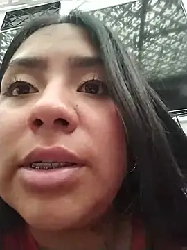Amber_Herrera's Live Chat Room