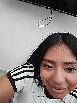 Amber_Herrera লাইভ চ্যাট রুম