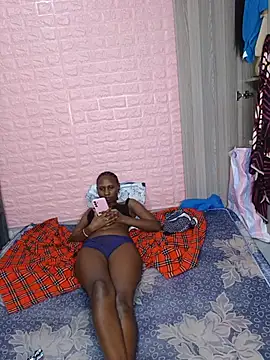 Amber_001 Adlı Modelin Canlı Sohbet Odası