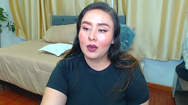 Khalia_'s Live Chat Room