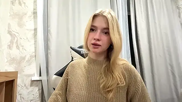 Hollow_Night Live Chatraum