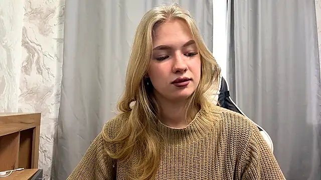 Hollow_Night Cameră chat live