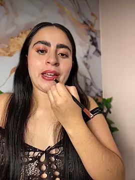 LILI_911 Adlı Modelin Canlı Sohbet Odası