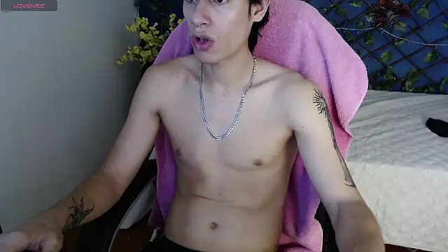 wayath1 Chat Room in diretta