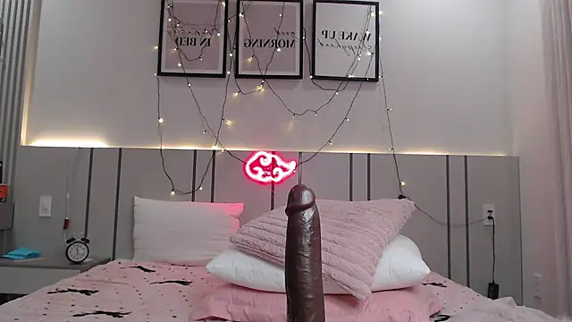 MomoMoonxxx – live chatrum