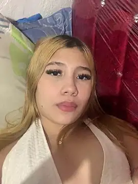 zury_cute1 Adlı Modelin Canlı Sohbet Odası