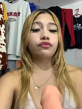 Živá chatovací místnost zury_cute1