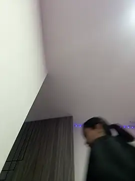 Jalilat_Billal_02 Adlı Modelin Canlı Sohbet Odası