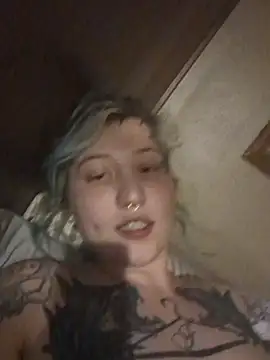 givingthe411 Cameră chat live