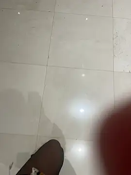 חדר צ'אט בשידור חי של pennyqueen