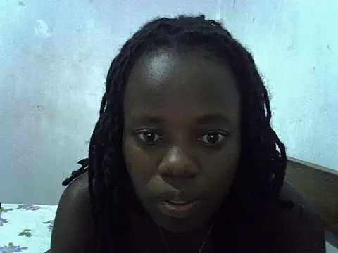 Prettyboo00 Adlı Modelin Canlı Sohbet Odası