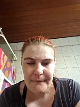 Chat ao vivo de GoldenWifee