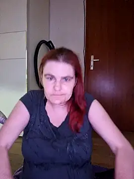 GoldenWifee's Live Chat Room