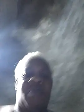 חדר צ'אט בשידור חי של Hotwole