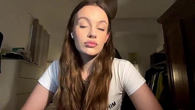 Živá chatovací místnost petalmush