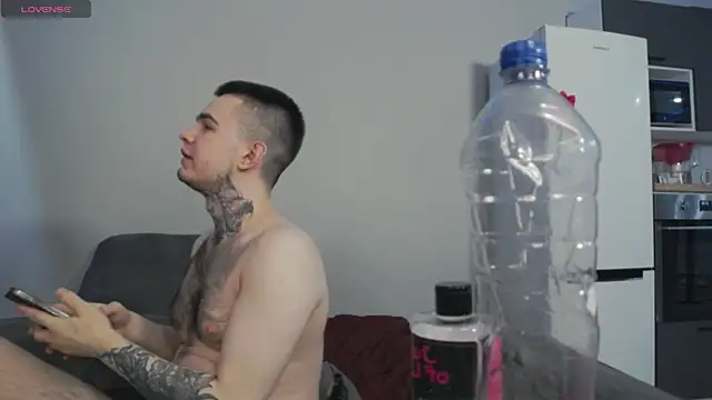 Živá chatovací místnost LucyMuur