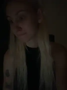 Eva_MiuMiu – Kamerová šou