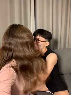 Živá chatovací místnost xxkitanaxx